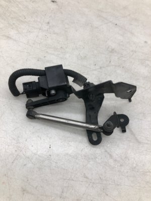 2018-2024 INFINITI QX80 Front Height Leveling Sensor (Used OEM)