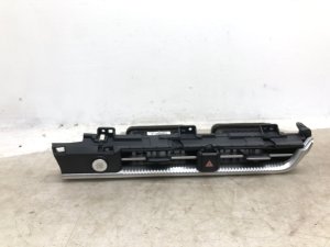 2021-2024 Kia K5 Silver Center Dashboard Air Vent Panel (Used OEM)