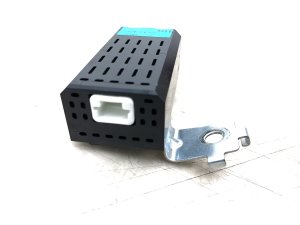 2016-2020 INFINITI QX60 USB and DC Charger Port Power Pass-Through Control Module - Left (Driver) (Used OEM)