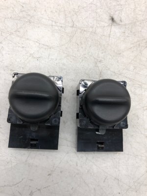2017-2024 Cadillac XT5 Power Seat Lumbar Switch Set - Front (Used OEM)