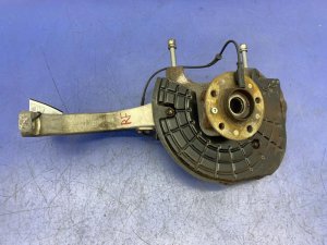 2014-2016 Maserati Quattroporte Steering Knuckle and Wheel Hub Assembly - Front, Right (Passenger) (Used OEM)