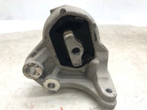 2019-2024 Ram 1500 Engine Frame Mount - Front (Used OEM)
