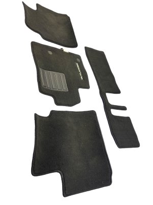 2022-2024 Mitsubishi Outlander Front and Rear Carpet Floor Mat Set (Used OEM)