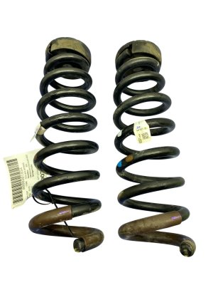 2022-2025 Genesis GV70 Suspension Coil Spring Set - Rear (Used OEM)