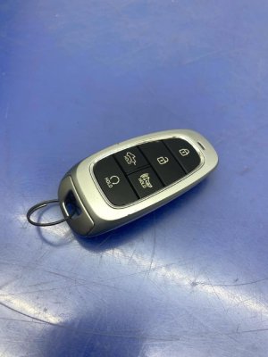 2022-2024 Hyundai Santa Cruz 5-Button Smart Key Remote Keyless Entry Transmitter (Used OEM)