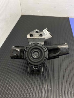 2020-2025 Kia Telluride Engine Mount Bracket (Used OEM)