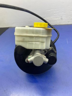 2016-2020 Jaguar F-Type Brake Master Cylinder and Booster Assembly with Reservoir (Used OEM)