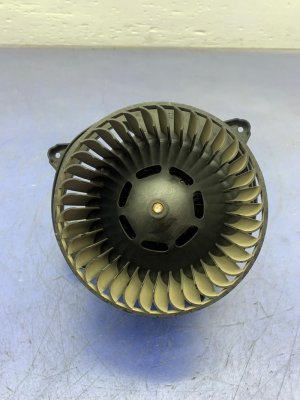 2013-2016 Mercedes-Benz GL450 HVAC Blower Motor Assembly with Resistor - Rear (Used OEM)