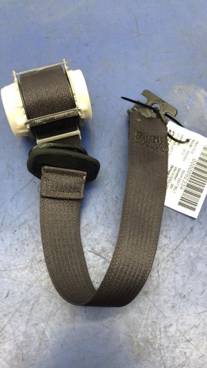 2015-2020 GMC Yukon XL Black 2nd Row Center Seat Belt Assembly - Rear, Left (Driver) (Used OEM)