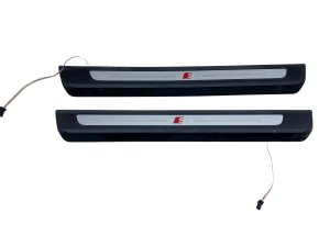2019-2021 Audi Q8 Illuminated Door Sill Cover Set - Front (Used OEM)