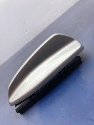 2017-2023 Volvo S90 Silver Roof Mounted Shark Fin Radio Antenna Base Module (Used OEM)