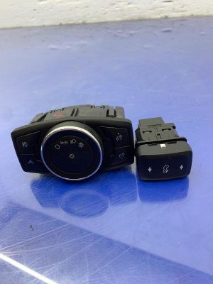 2015-2020 Ford F-150 Headlight and Adjustable Pedal Switch Assembly (Used OEM)