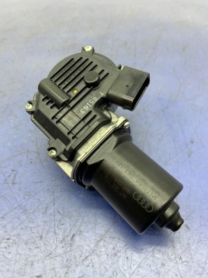 2019-2024 Audi A5 Windshield Wiper Motor and Linkage - Front (Used OEM)