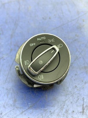 2015-2019 Porsche Macan Dash Mounted Headlight Control Switch (Used OEM)