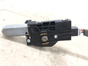 2021-2025 Kia Seltos Sunroof Motor with Wire Harness (Used OEM)