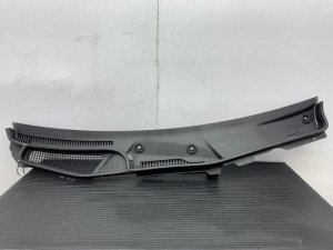 2014-2020 Mercedes-Benz S320 Windshield Wiper Cowl Cover - Front (Used OEM)