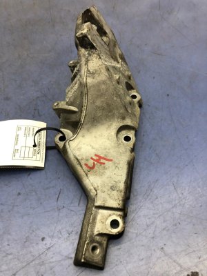 2012-2015 Mercedes-Benz ML350 Engine Mount Support Bracket - Left (Driver) (Used OEM)
