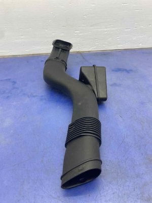 2016-2019 BMW 750i Engine Air Intake Resonator Duct Assembly - Front, Right (Passenger) (Used OEM)