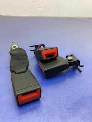 2021-2025 Hyundai Elantra Center LED Taillight Assembly - Rear (Used OEM)