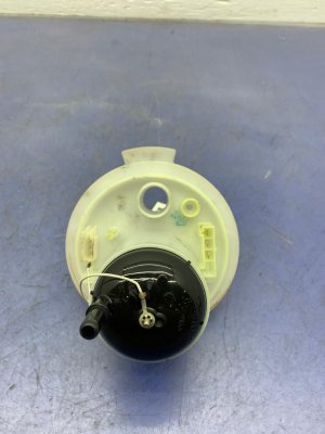 2014-2024 Jaguar F-Type Tank Mounted Fuel Pump Assembly (Used OEM)