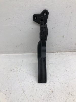 2012-2015 Mercedes-Benz ML350 Accelerator Pedal Assembly (Used OEM)