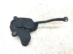 2012-2015 Mercedes-Benz ML350 Engine Crankcase Oil Separator Breather Vent Valve (Used OEM)