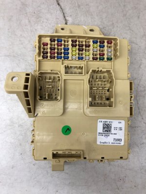 2020-2022 Kia Telluride Cabin Fuse Box Junction Block - Front (Used OEM)