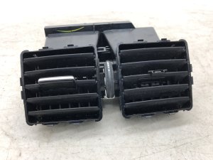 2012-2015 Mercedes-Benz ML350 Center Console Air Vent - Rear, Right (Passenger) (Used OEM)