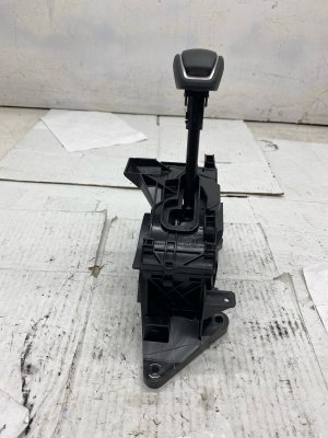2024-2025 Toyota Grand Highlander Console Floor Transmission Shift Lever (Used OEM)
