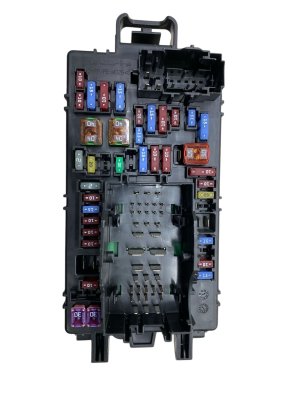 2019-2022 Chevrolet Silverado 1500 Instrument Panel Cabin Fuse Box Junction Block (Used OEM)