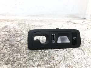 2011-2018 Porsche Cayenne Roof Dome Light - Rear (Used OEM)