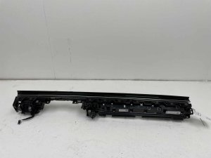 2024-2025 Lincoln Nautilus Center and Right Dashboard Air Vent Panel - Front (Used OEM)