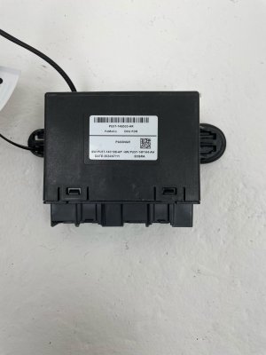 2024-2025 Lincoln Nautilus Door Control Module - Front (Used OEM)