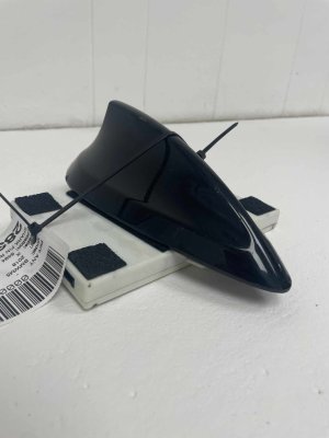 2018-2023 BMW M550i xDrive Black Shark Fin Roof Radio Antenna Assembly (Used OEM)