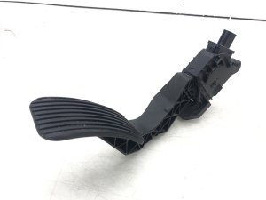2017-2022 Ford F-550 Super Duty Fixed Accelerator Pedal Assembly (Used OEM)