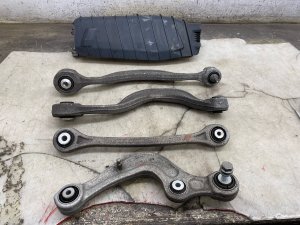 2017-2020 Audi Q7 Upper and Lower Suspension Control Arm Set - Rear, Right (Passenger) (Used OEM)