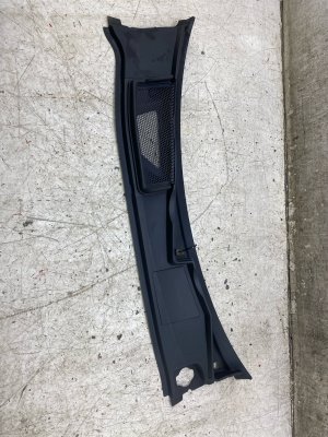 2016-2025 Audi Q7 Windshield Wiper Cowl Grille Vent Panel - Front (Used OEM)