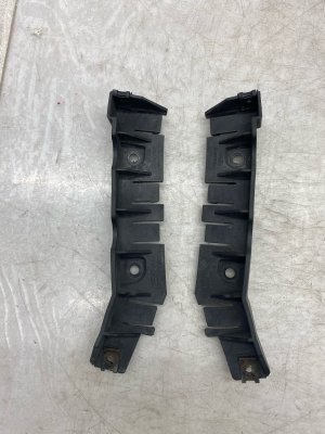 2016-2020 Bentley Bentayga Bumper Bracket Guide Set - Front (Used OEM)