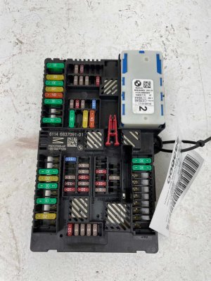 2018-2022 BMW X3 Interior Cabin Fuse Box Junction Block (Used OEM)