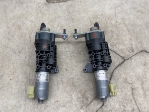 2017-2025 Audi Q7 Power Tailgate Lift Motor Set - Rear (Used OEM)