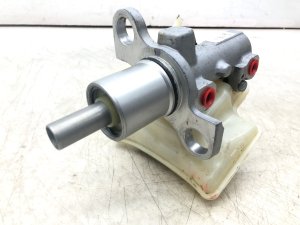 2008-2015 Audi R8 Brake Master Cylinder with Reservoir and Cap (Used OEM)