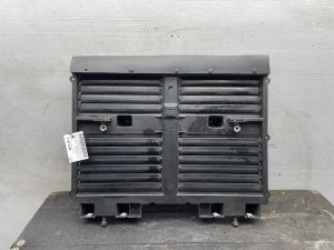 2022-2025 Jeep Wagoneer Radiator Active Air Shutter Assembly (Used OEM)