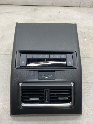 2025 Mazda CX-70 Temperature Control Module with Air Vents and USB Ports - Rear (Used OEM)