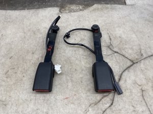 2024-2025 Mazda CX-90 Black Seat Belt Buckle Set - Front (Used OEM)