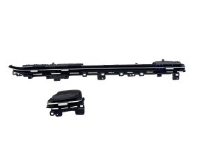 2022-2026 Genesis GV70 Black Dashboard Air Vent and Trim Set - Front (Used OEM)