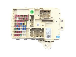2022-2023 Genesis GV70 Cabin Fuse Relay Junction Block Box (Used OEM)