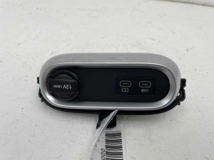2025 Genesis GV80 Dashboard USB Charging Station Power Outlet (Used OEM)