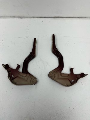 2022-2024 Kia Carnival Hood Hinge Set - Right (Passenger) (Used OEM)