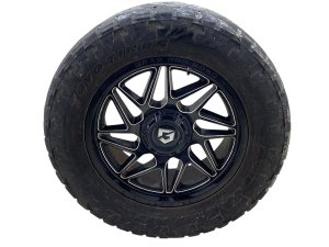 2001-2007 Toyota Sequoia 20x9 Gear Offroad 761 Ratio Alloy Wheel and Tire Assembly (Used OEM)