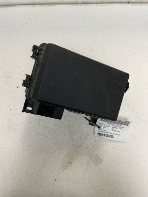 2004-2005 Cadillac XLR Engine Fuse Relay Junction Box (Used OEM)